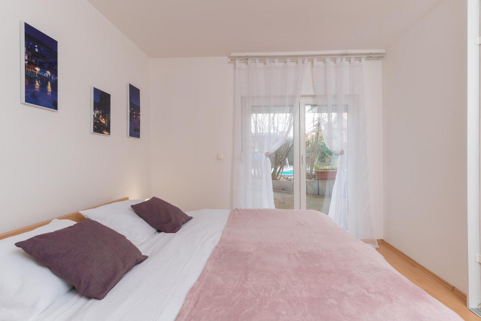 Pure Sky Apartments - With Pool Mostar Bagian luar foto