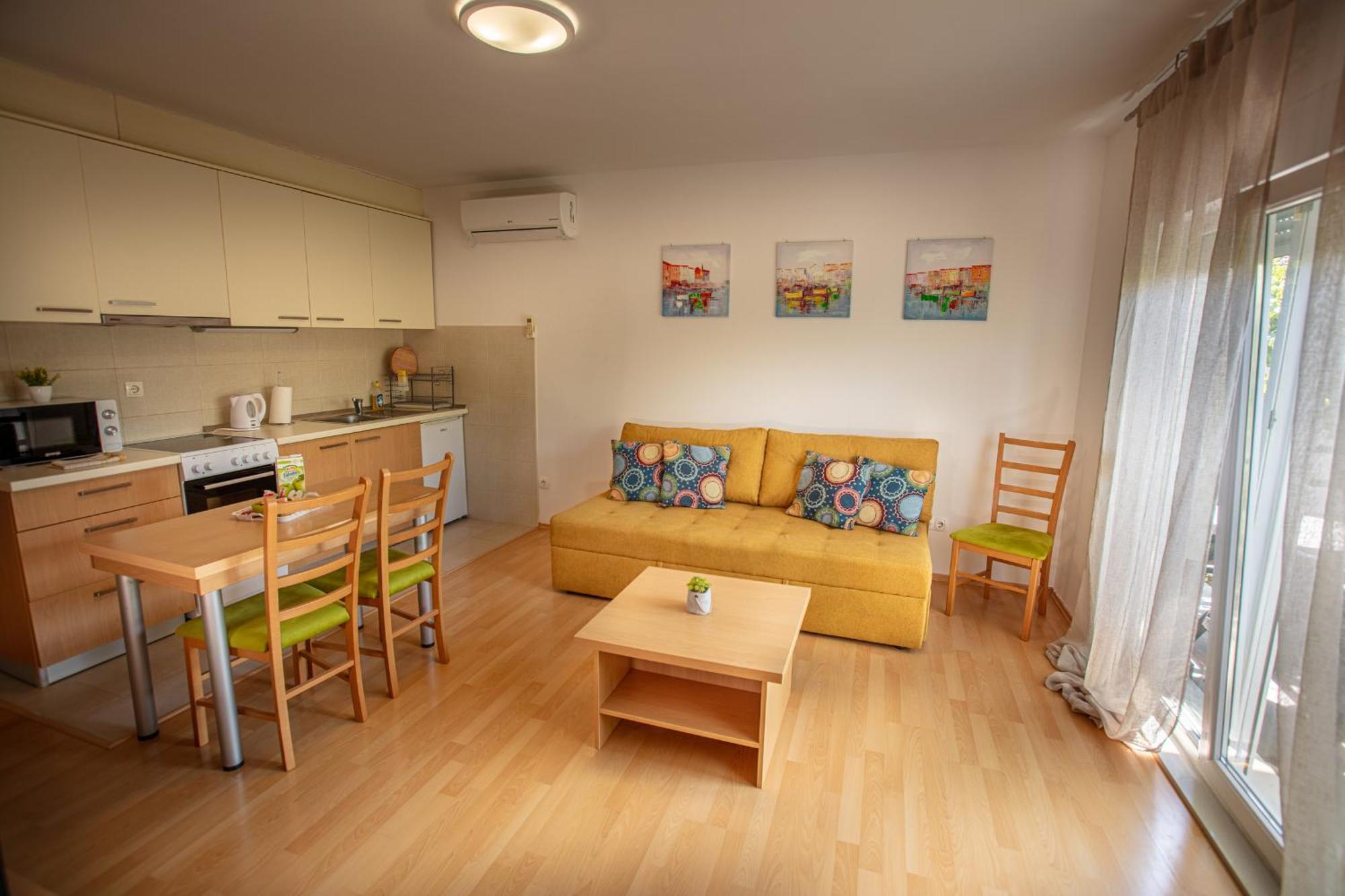 Pure Sky Apartments - With Pool Mostar Bagian luar foto