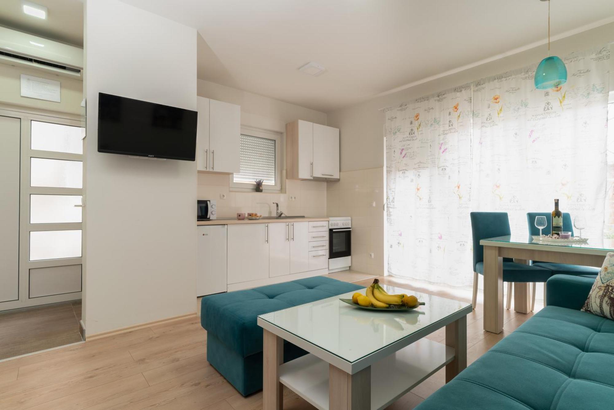 Pure Sky Apartments - With Pool Mostar Bagian luar foto